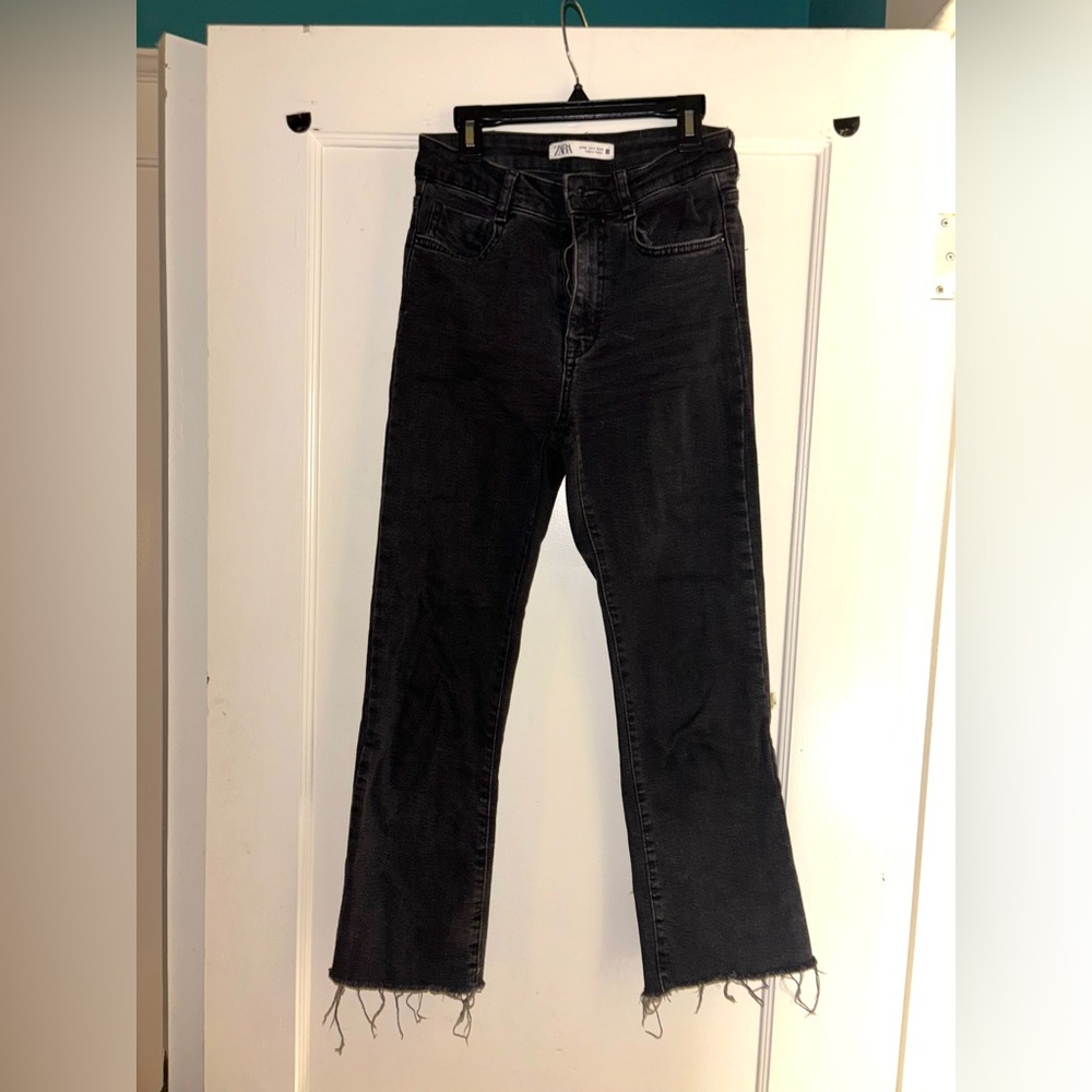 Zara Women's Black Straight Leg Jeans